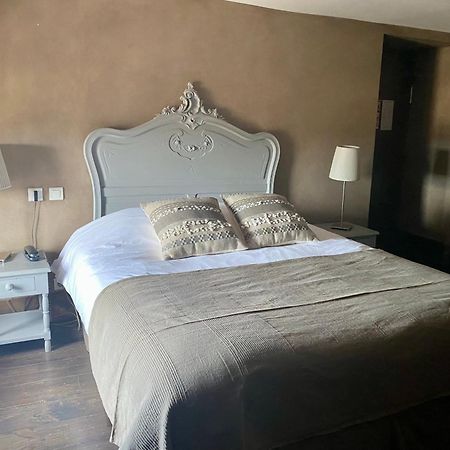 Hotel La Tour Cocooning&Gastronomie Châtillon-sur-Chalaronne Exterior foto